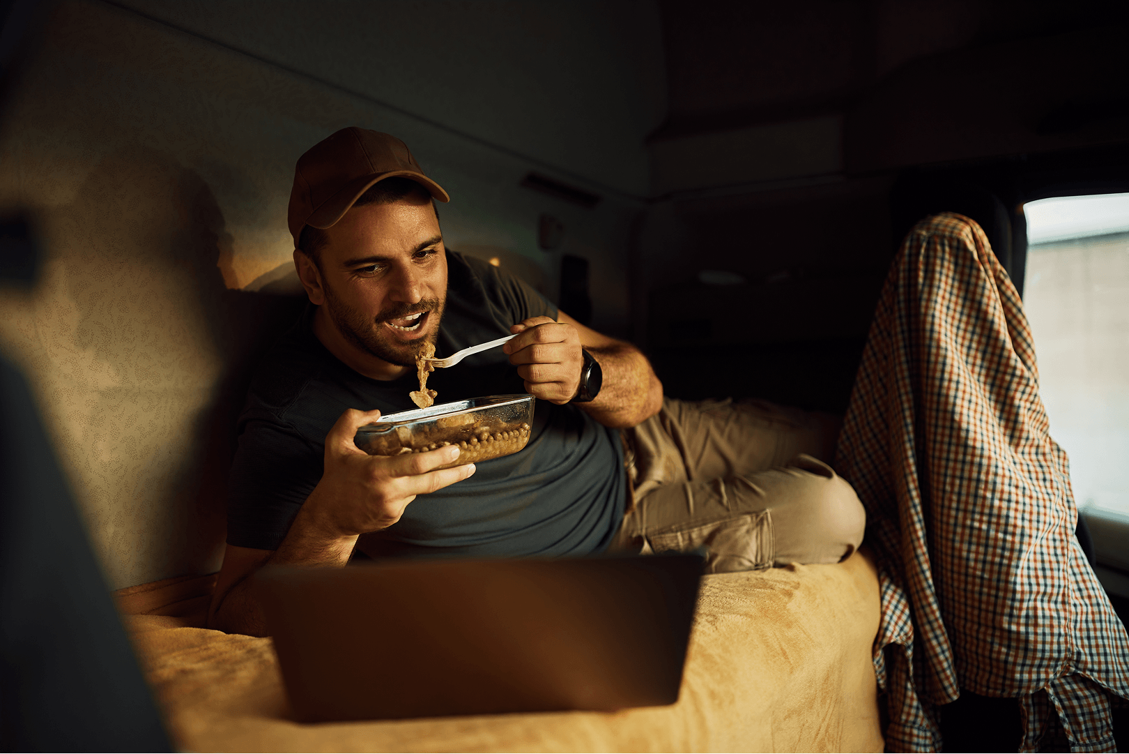 Healthy Eating Tips for Truck Drivers on the Road